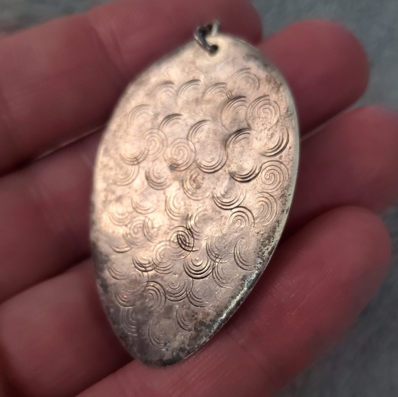 Sterling Silver Egg Shaped Stamped Reversible Abstract Pendant with Squiggle - Picture 3 of 5